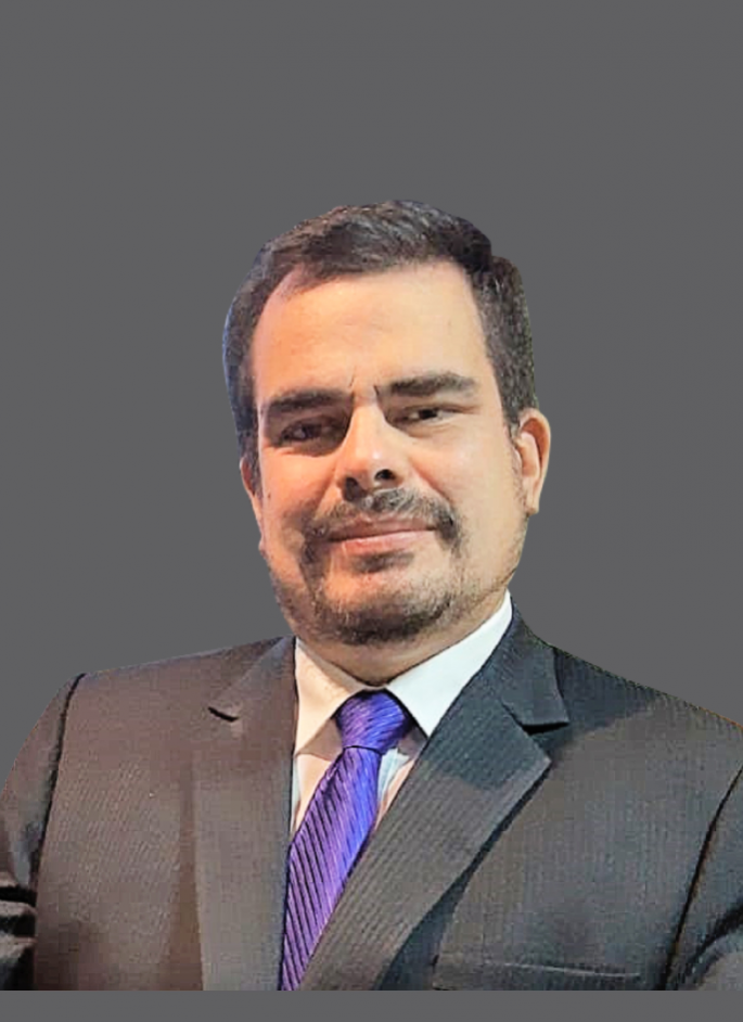 Dr. Nelson Carlos Torres Balarezo